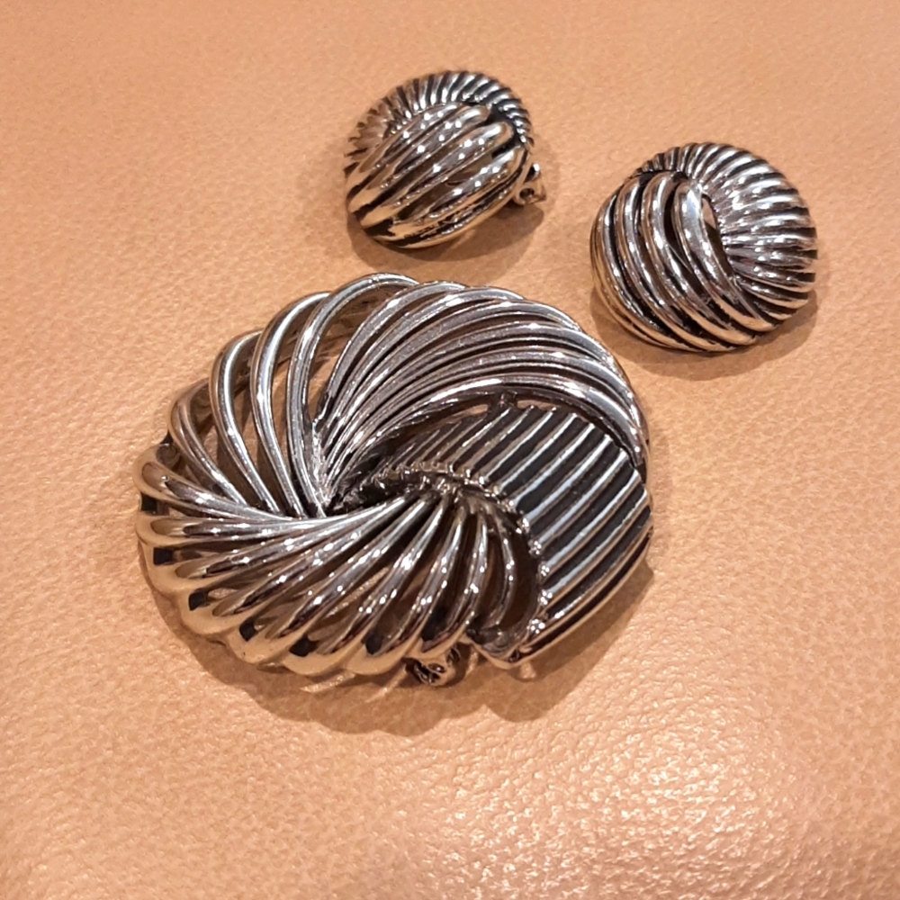 Vintage 1960s Modernist Marboux 648 Silver Tone Brooch & Earrings Set